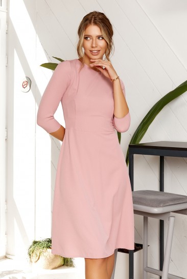 Классическое платье розового цвета