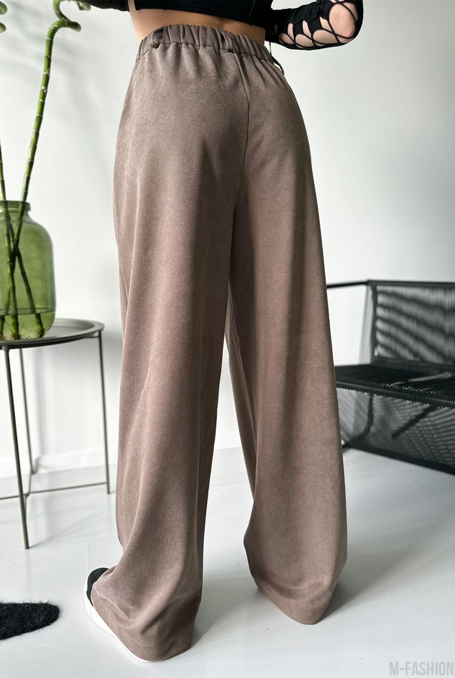 Коричневые свободные брюки палаццо из эко-замши - Фото 2