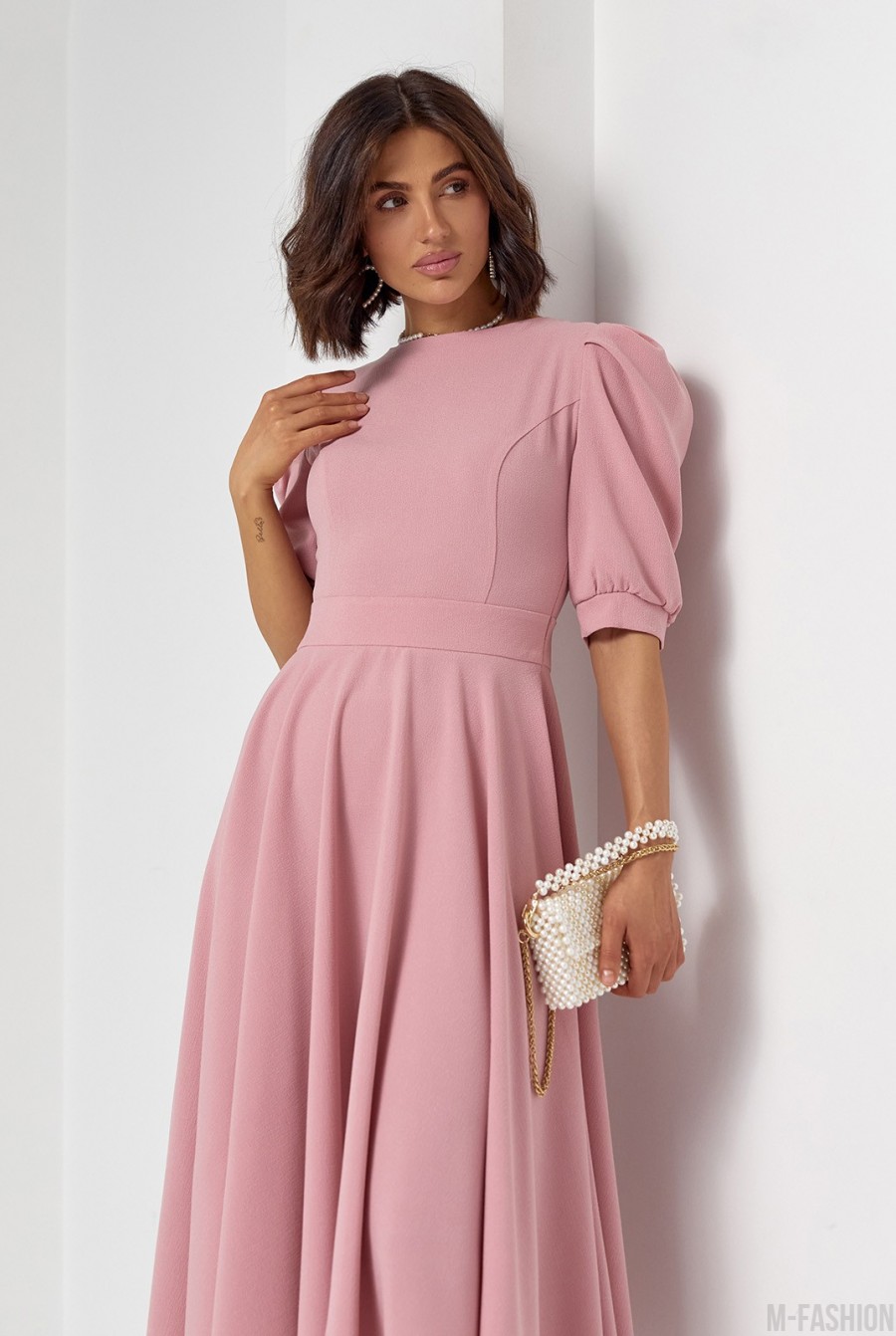 Розовое платье с декоративной спинкой - Фото 3