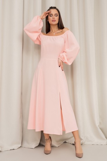 Розовое ретро платье с открытыми плечами