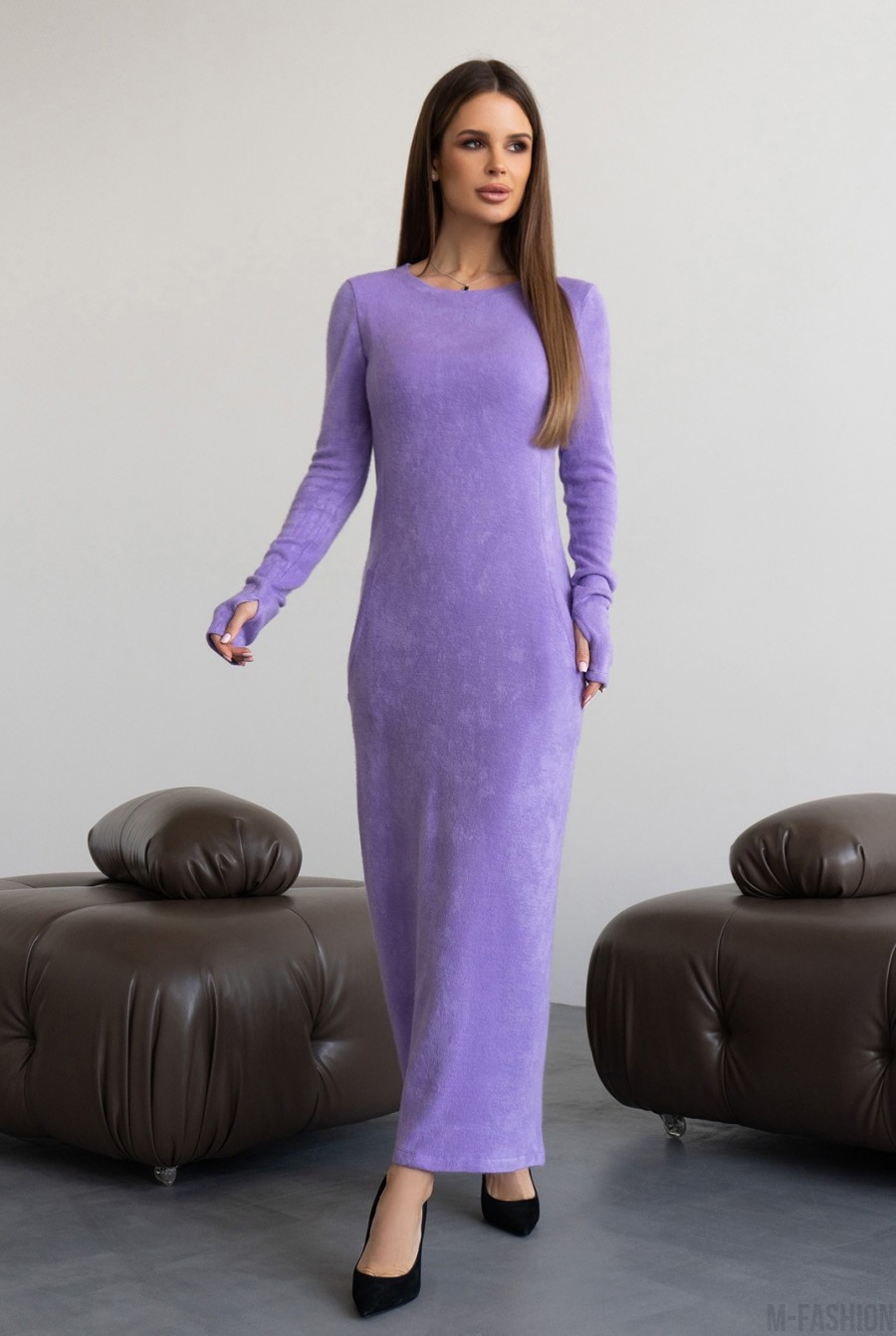 Сиреневое ангоровое платье макси длины  - Фото 1