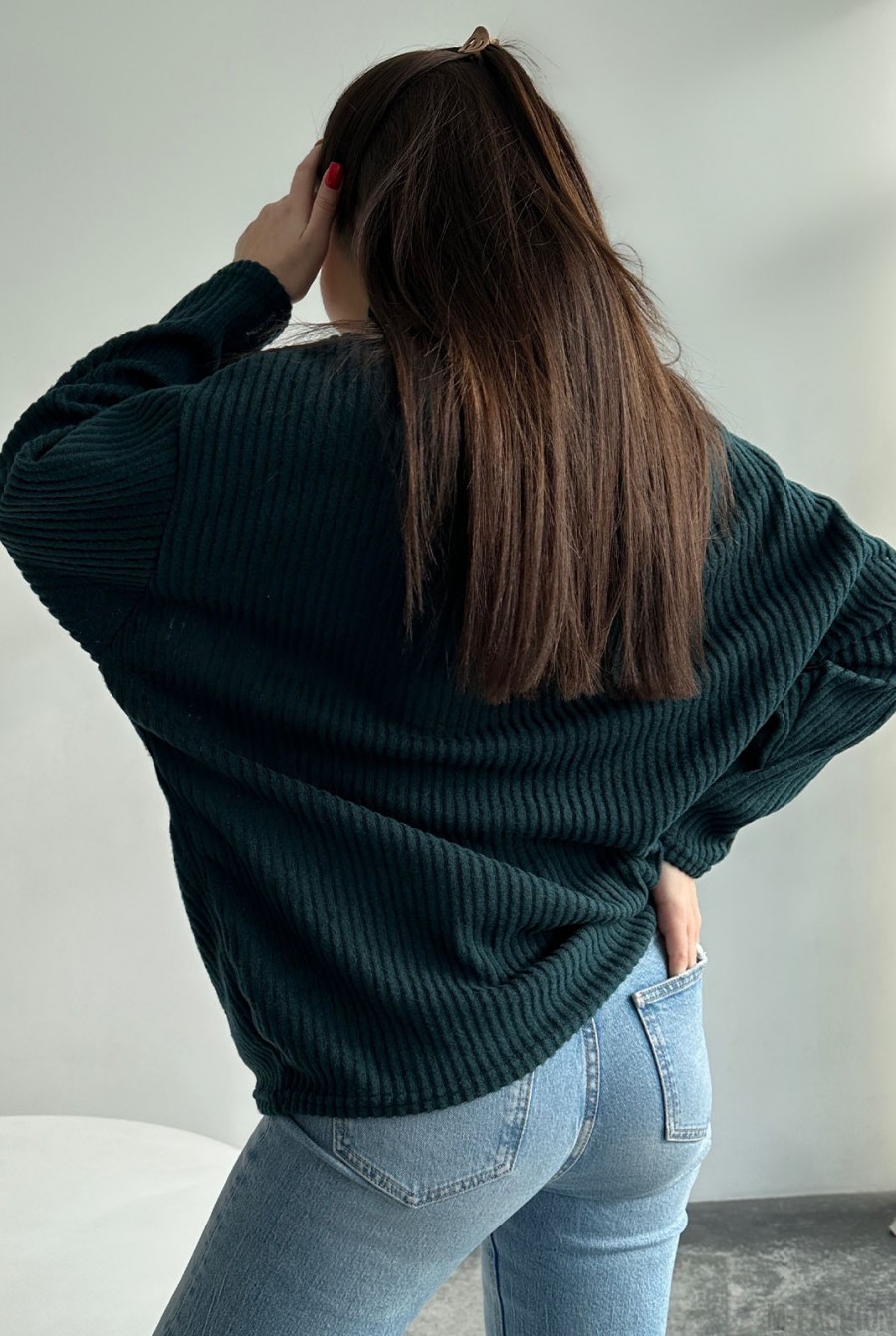 Зеленый удлиненный свитер с высоким горлом - Фото 2