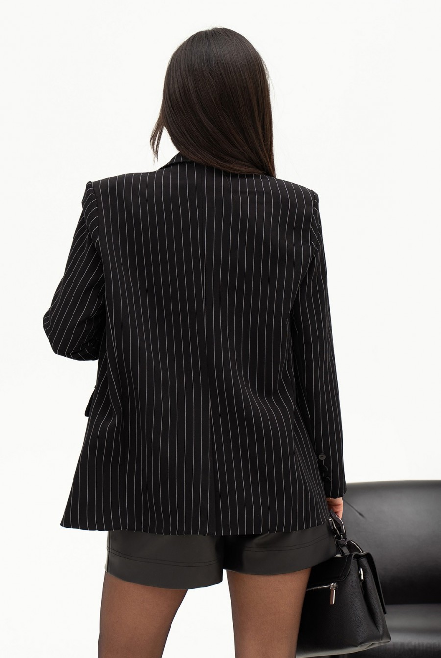Черный классический пиджак в полоску - Фото 3