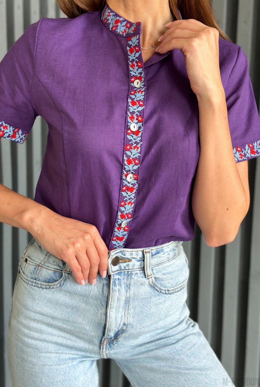 Фиолетовая рубашка из льна с вышивкой - Фото 4