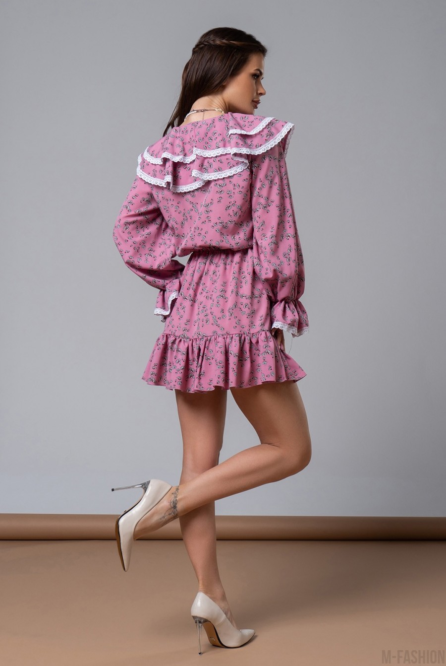 Розовое короткое платье с воланами - Фото 3