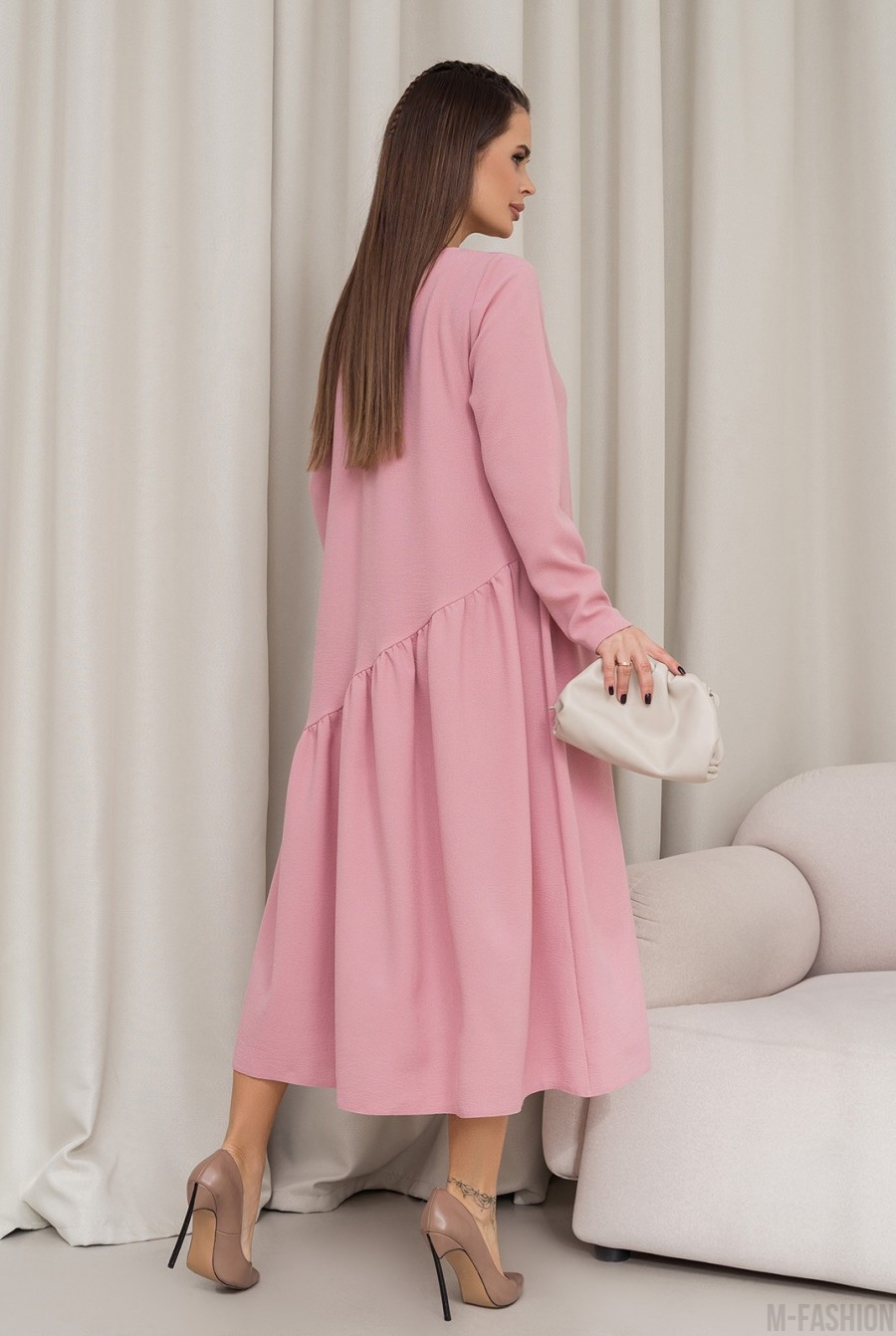 Розовое платье с асимметричным воланом - Фото 3