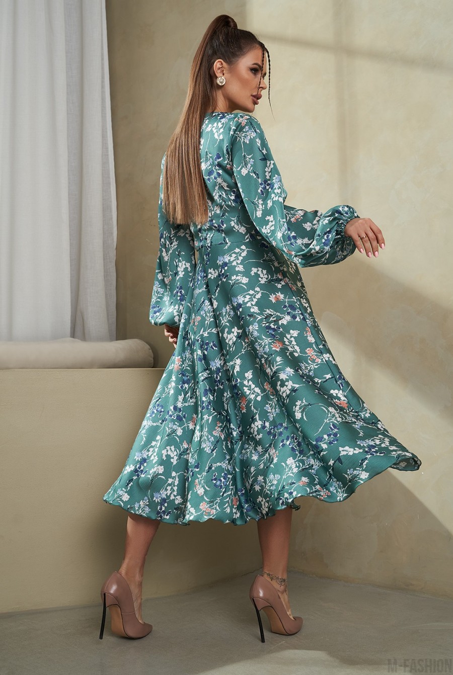 Зеленое платье из цветочного шифона - Фото 3