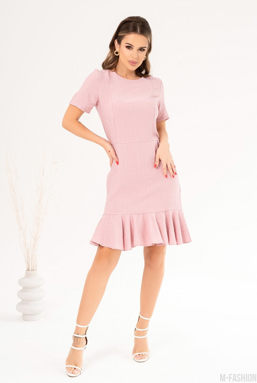 Розовое льняное платье с нижним воланом  - Фото 1