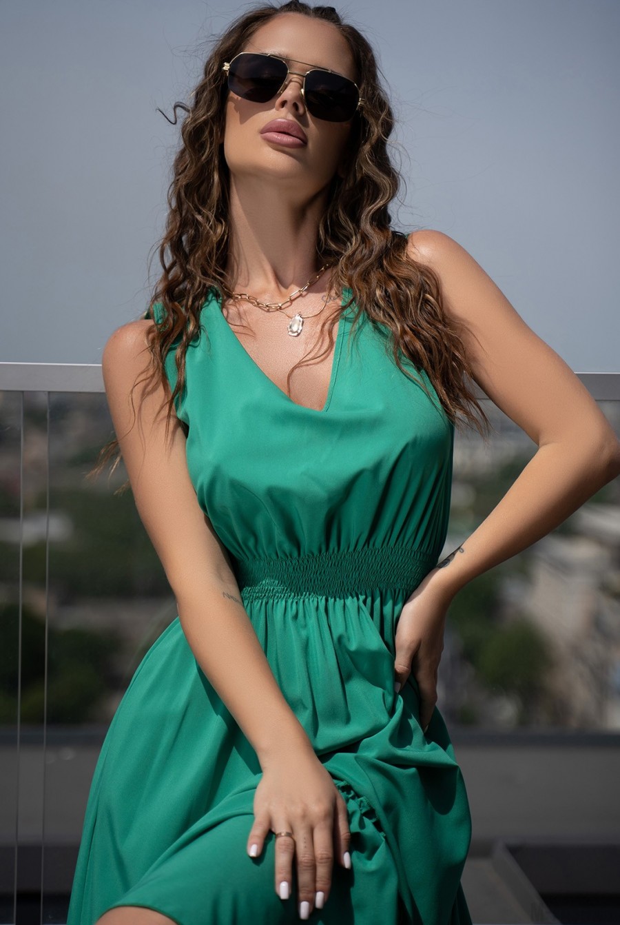 Зеленое платье с V-образными вырезами - Фото 4