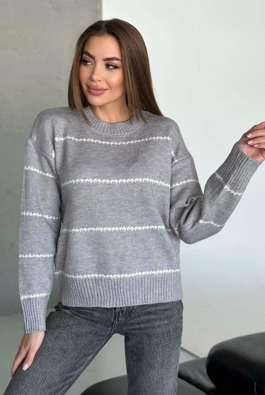 Ангоровый вязаный свитер серого цвета в полоску  - Фото 1