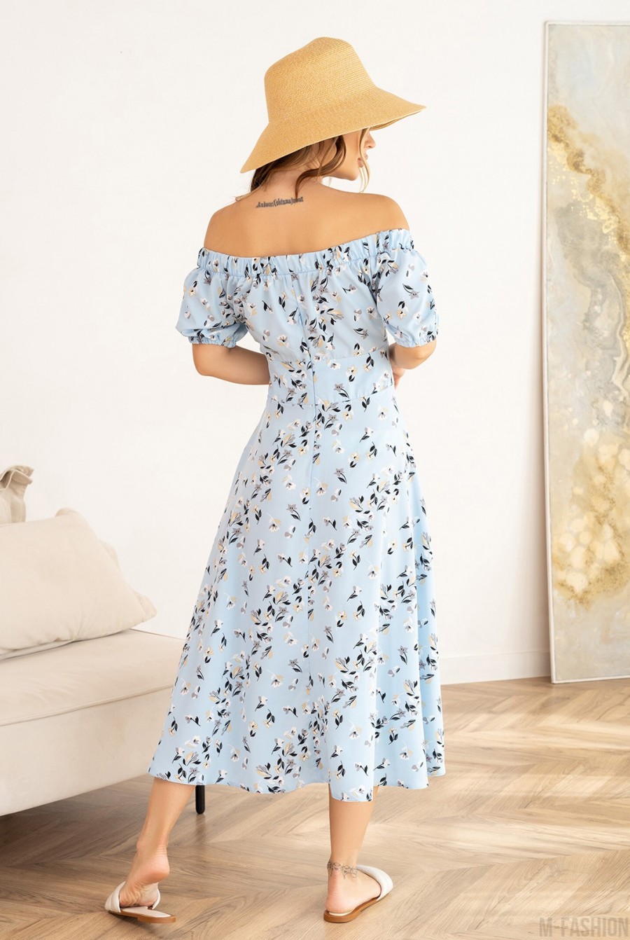Голубое цветочное платье с открытыми плечами - Фото 3