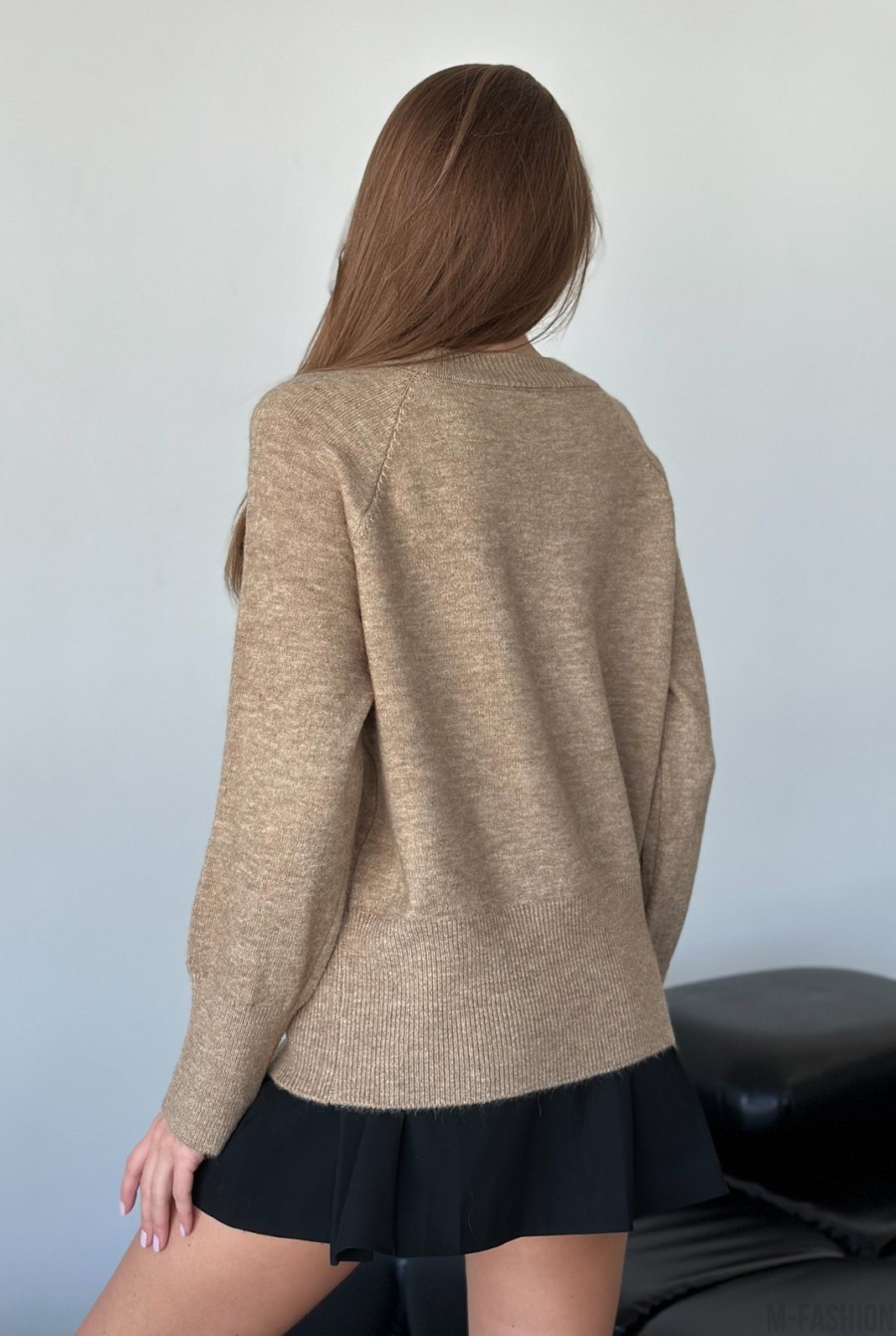 Коричневый ангоровый свитер с удлиненными манжетами - Фото 3