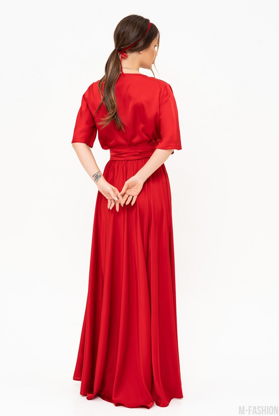 Красное шелковое длинное платье с декольте на запах - Фото 3