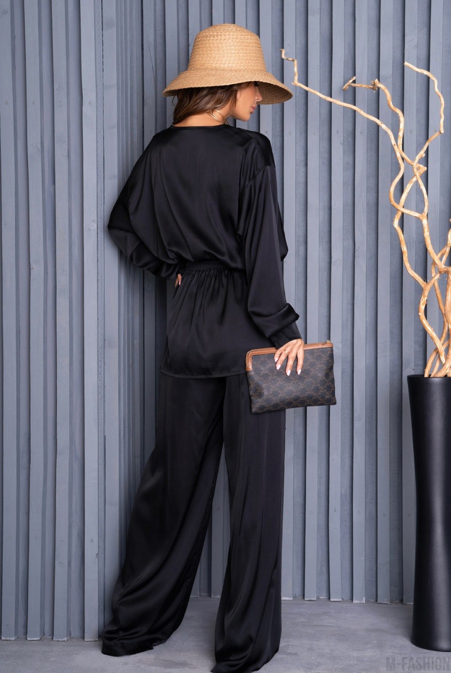 Шелковый черный костюм в пижамном стиле - Фото 3