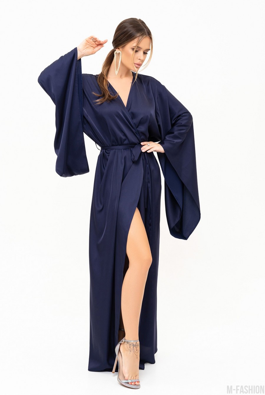 Темно-синее шелковое длинное платье-халат на запах - Фото 3