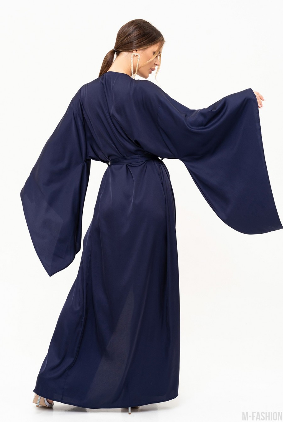 Темно-синее шелковое длинное платье-халат на запах - Фото 4