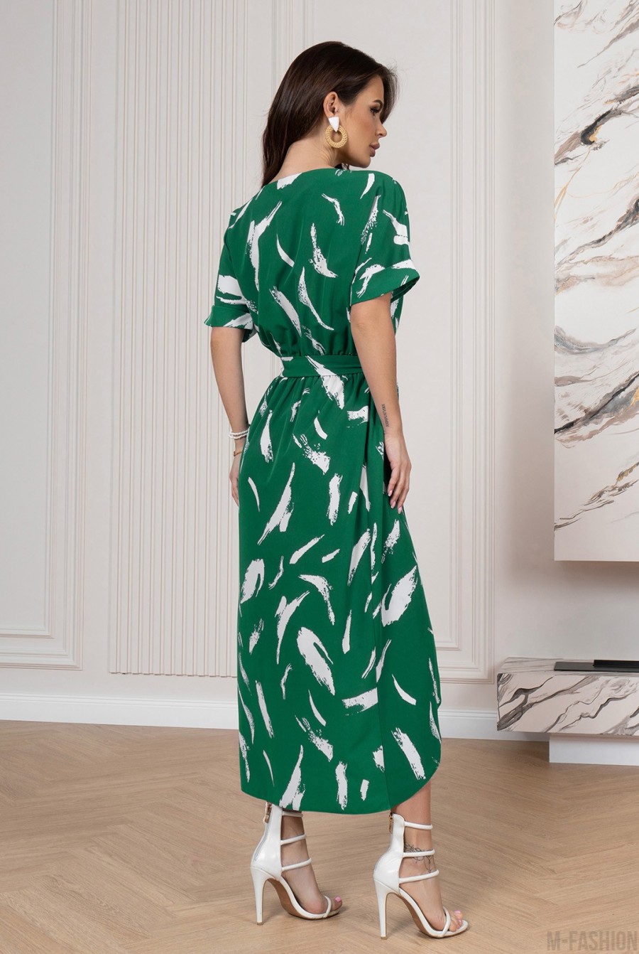 Зеленое принтованное платье с разрезом - Фото 3