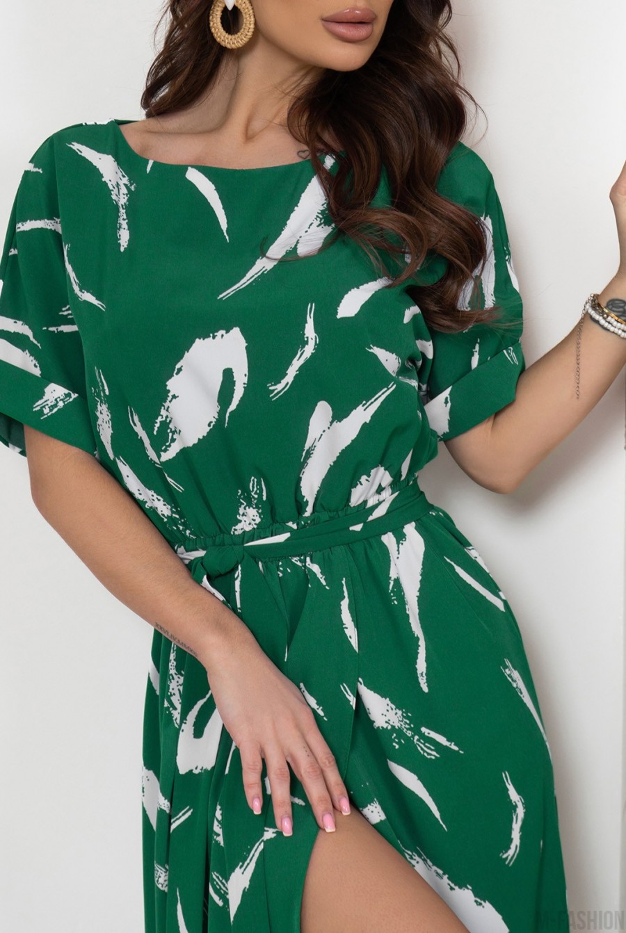 Зеленое принтованное платье с разрезом - Фото 4