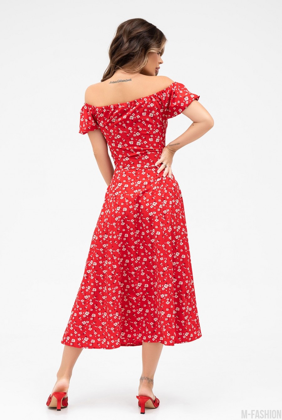 Красное цветочное ретро платье с разрезом - Фото 3