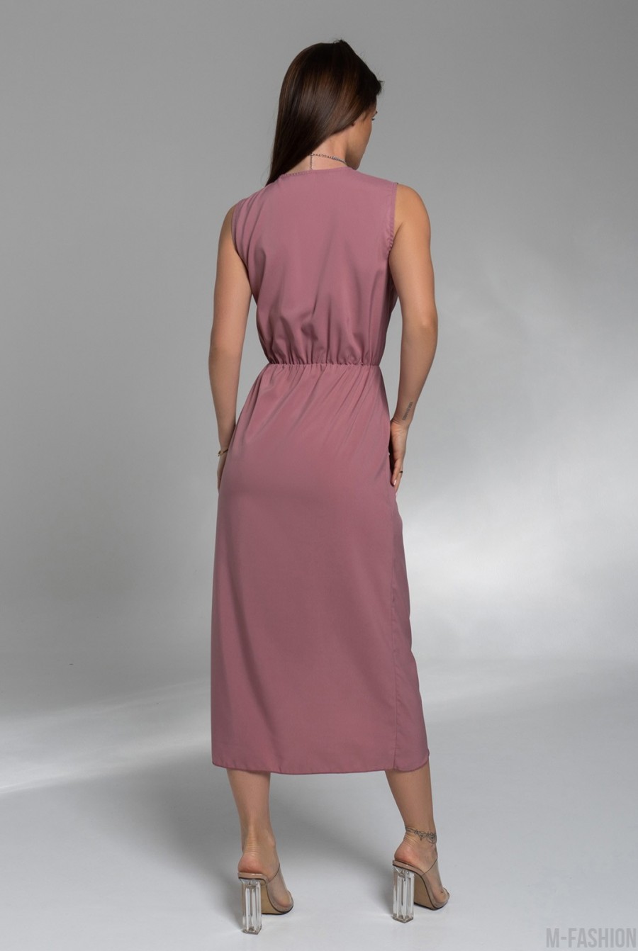 Темно-розовое платье без рукавов кроя на запах - Фото 3