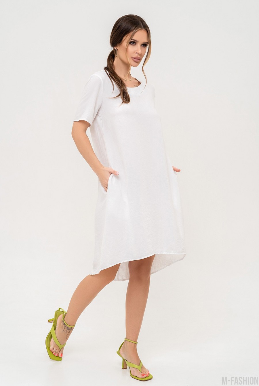 Белое асимметричное платье-баллон - Фото 2
