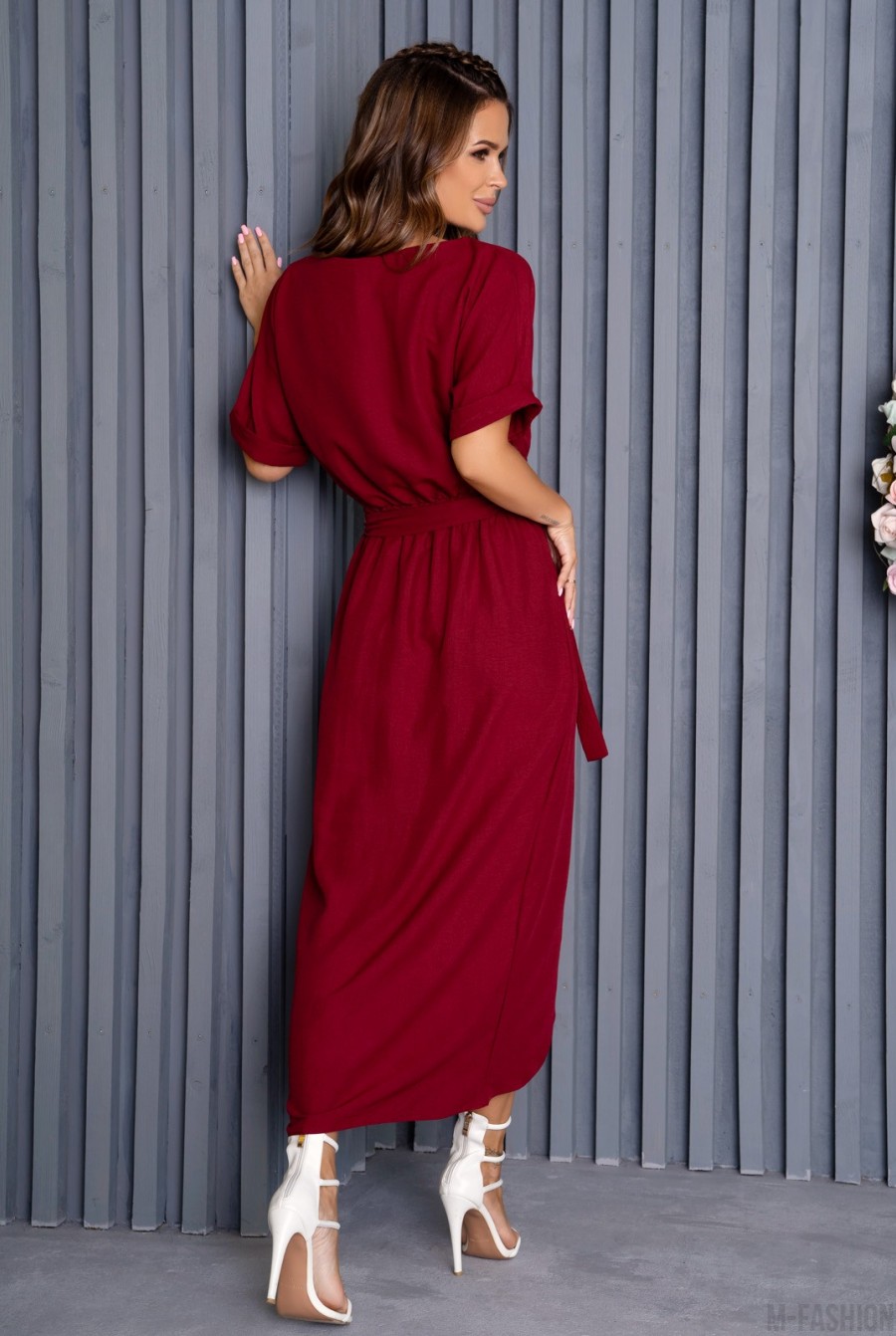 Бордовое длинное платье с разрезом на ноге - Фото 3