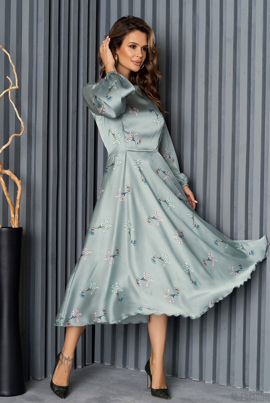 Классическое сатиновое платье оливкового цвета - Фото 2