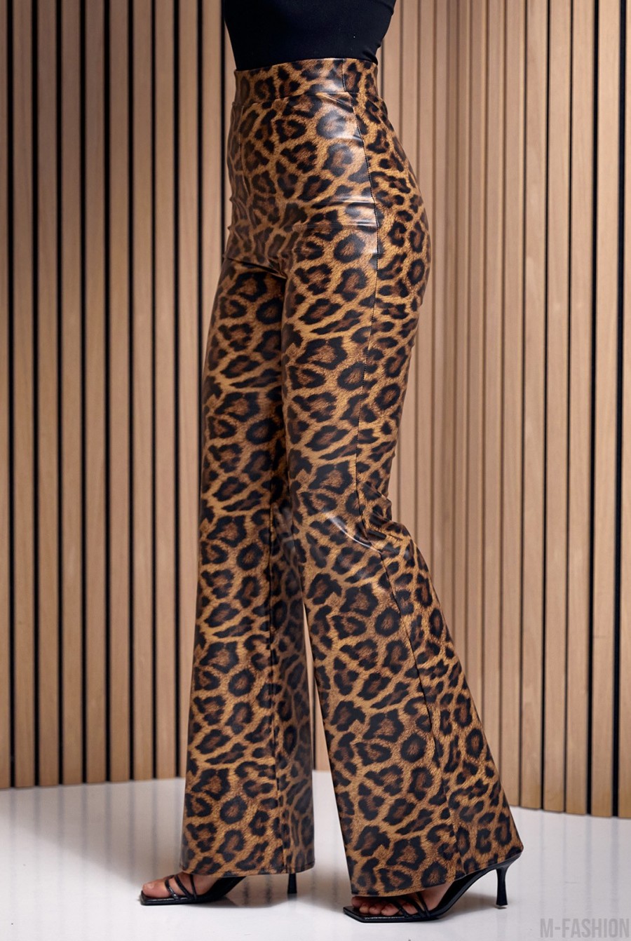 Леопардовые кожаные брюки клеш - Фото 2