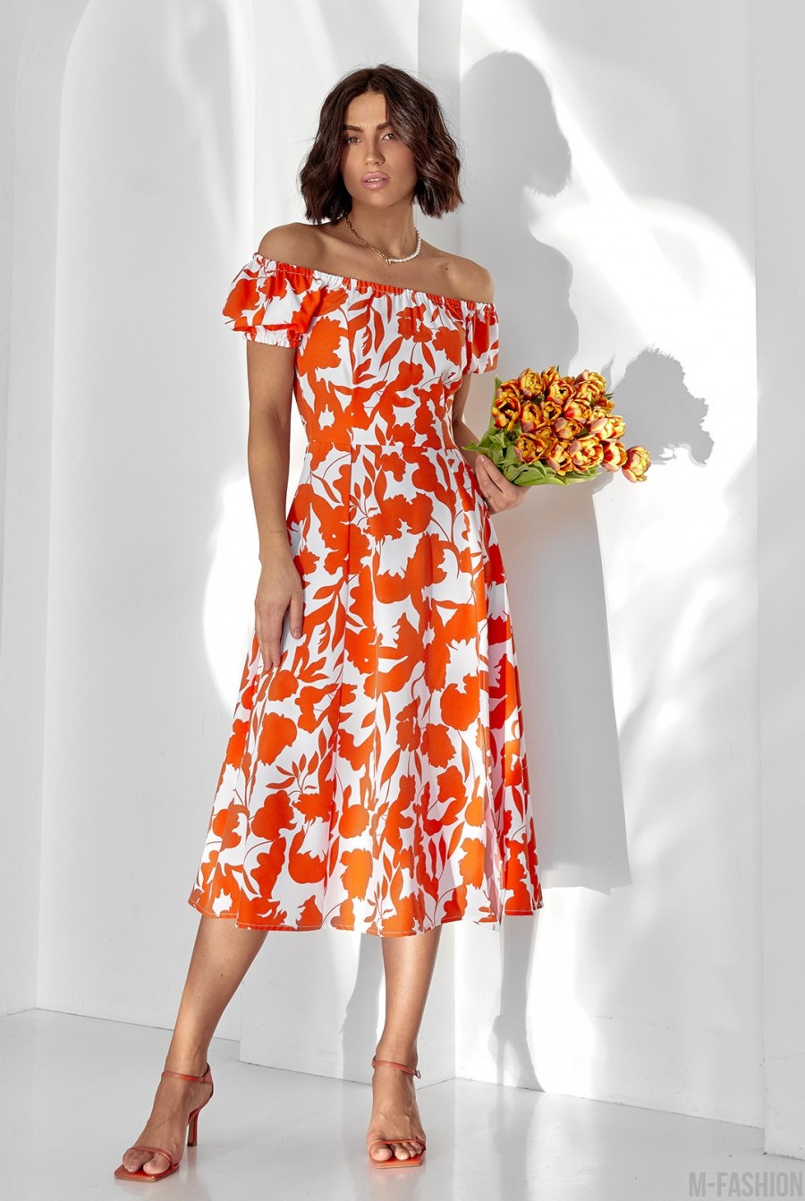 Оранжевое ретро платье с открытыми плечами  - Фото 1