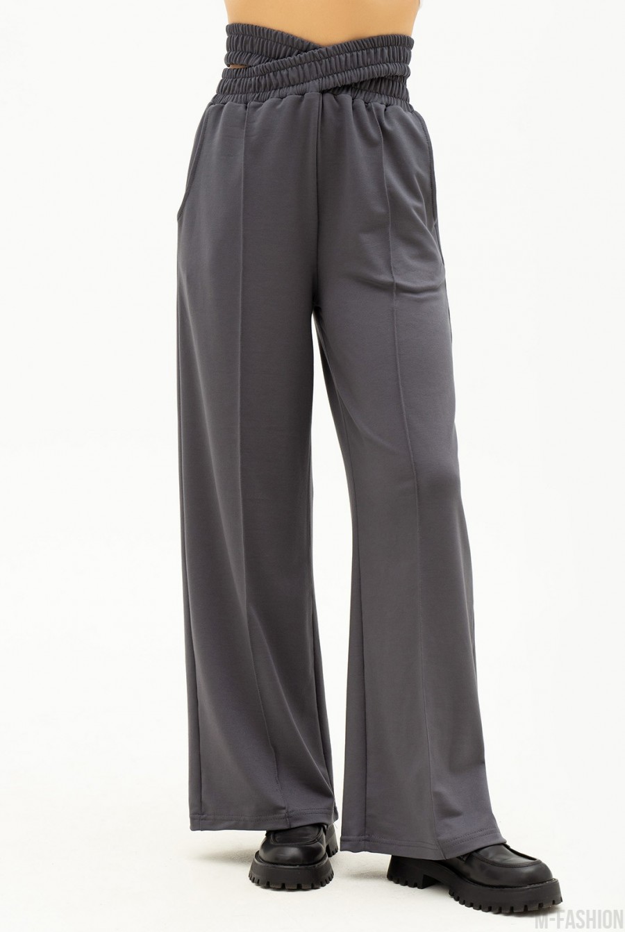 Серые свободные брюки с двойной резинкой  - Фото 1