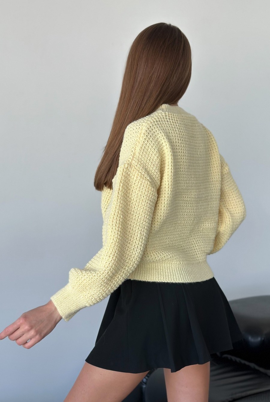 Желтый вязаный свитер из шерсти - Фото 3