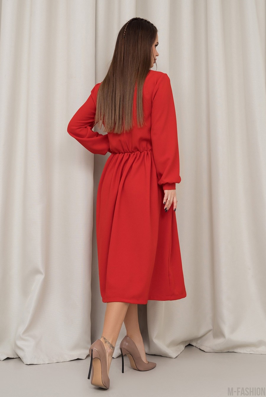 Красное классическое платье с длинными рукавами - Фото 3