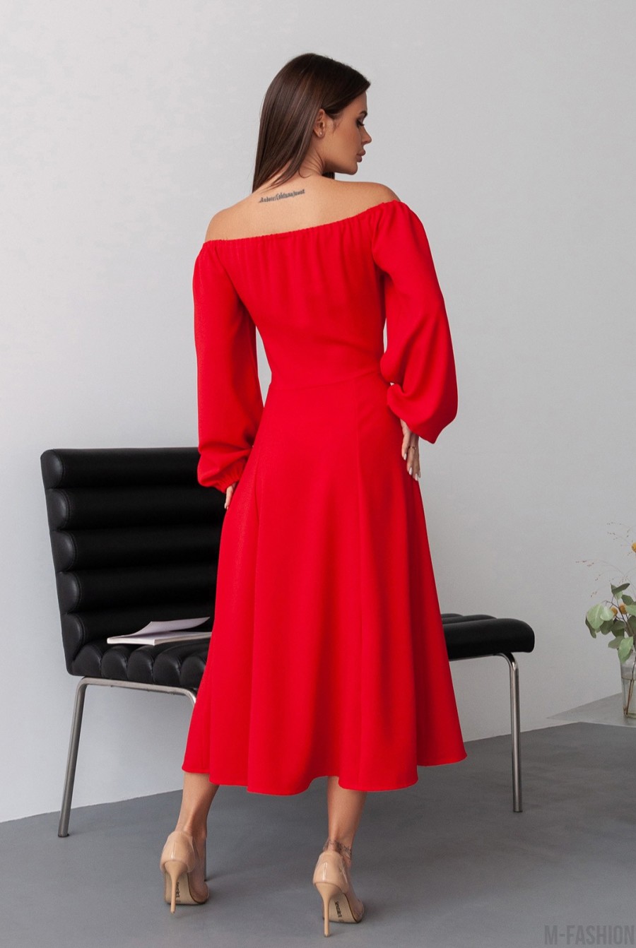 Красное ретро платье с разрезом - Фото 3