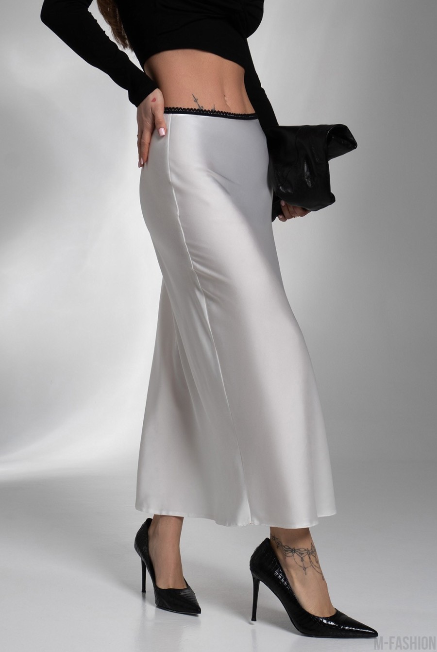 Молочная шелковая юбка-колокол в бельевом стиле - Фото 2