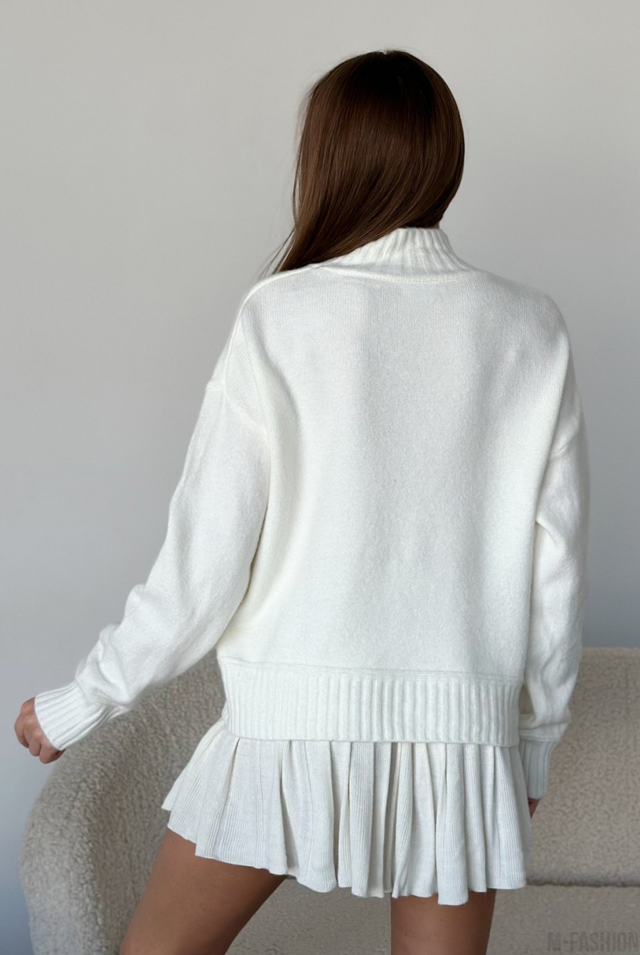 Молочный ангоровый свитер с высоким горлом - Фото 3
