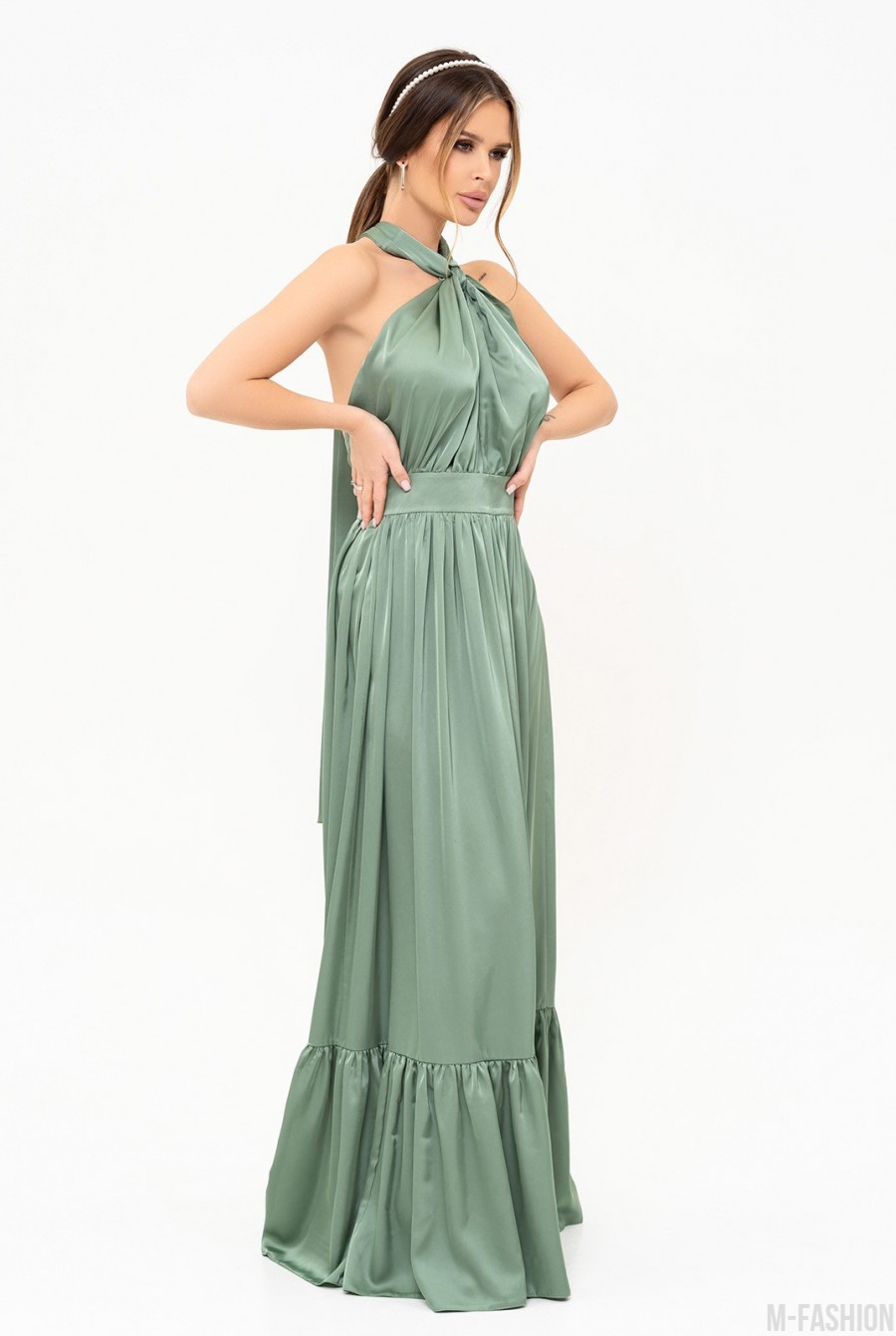 Оливковое шелковое длинное платье с открытой спиной - Фото 3