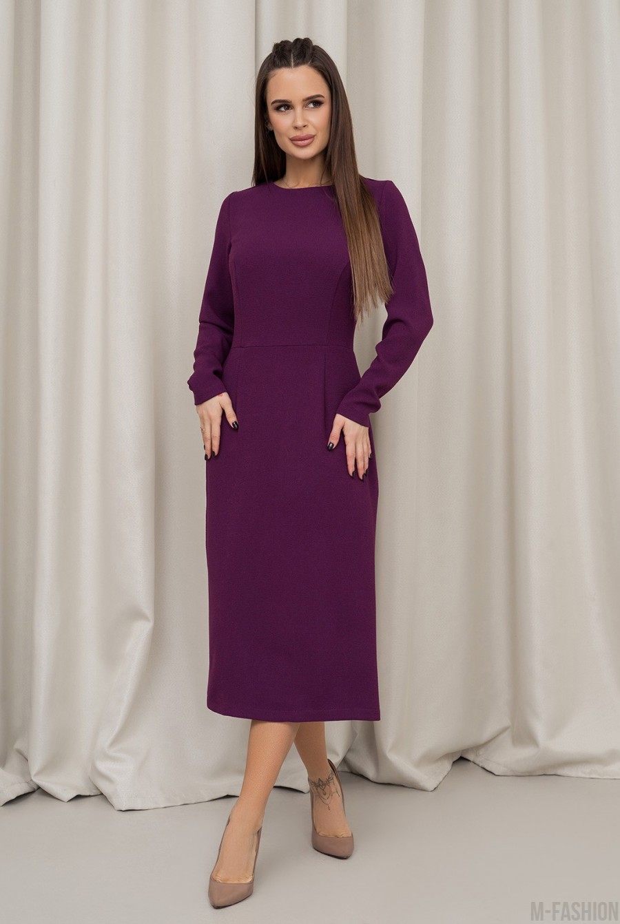 Фиолетовое классическое платье с разрезом   - Фото 1