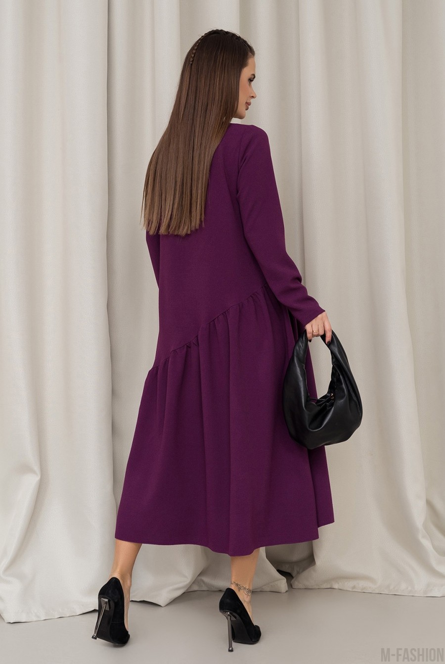 Фиолетовое платье с асимметричным воланом - Фото 3
