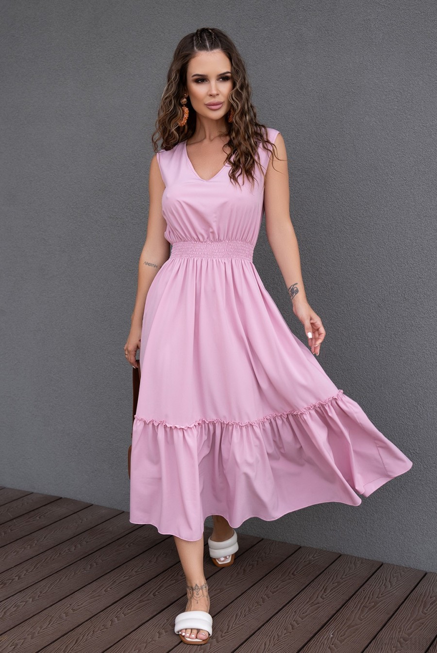 Розовое платье с V-образными вырезами  - Фото 1