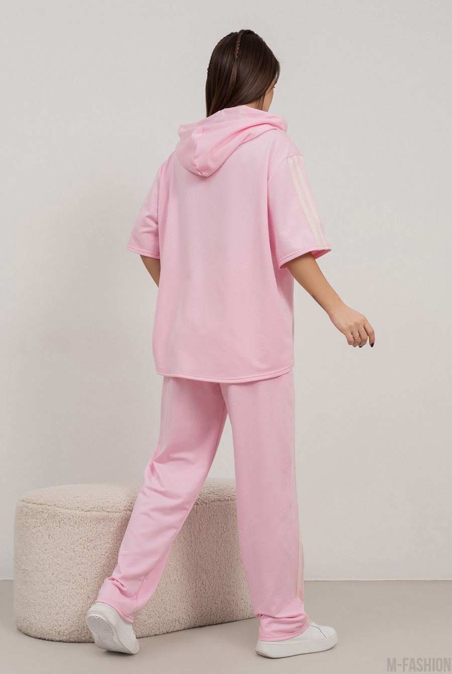 Розовый трикотажный костюм с тесемками - Фото 3