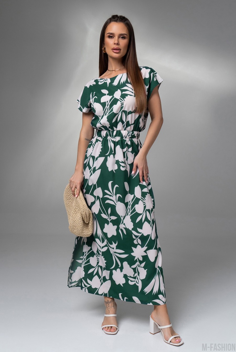 Зеленое длинное платье с разрезами  - Фото 1