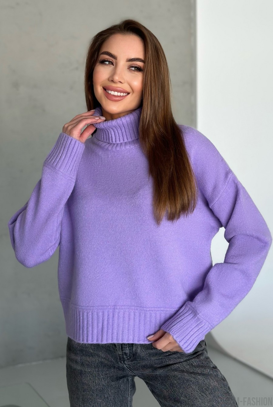 Ангоровый сиреневый свитер с высоким горлом  - Фото 1
