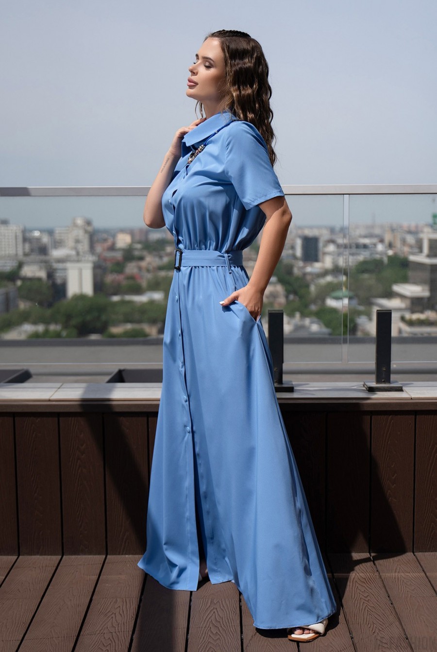 Голубое длинное платье-рубашка на пуговицах - Фото 2