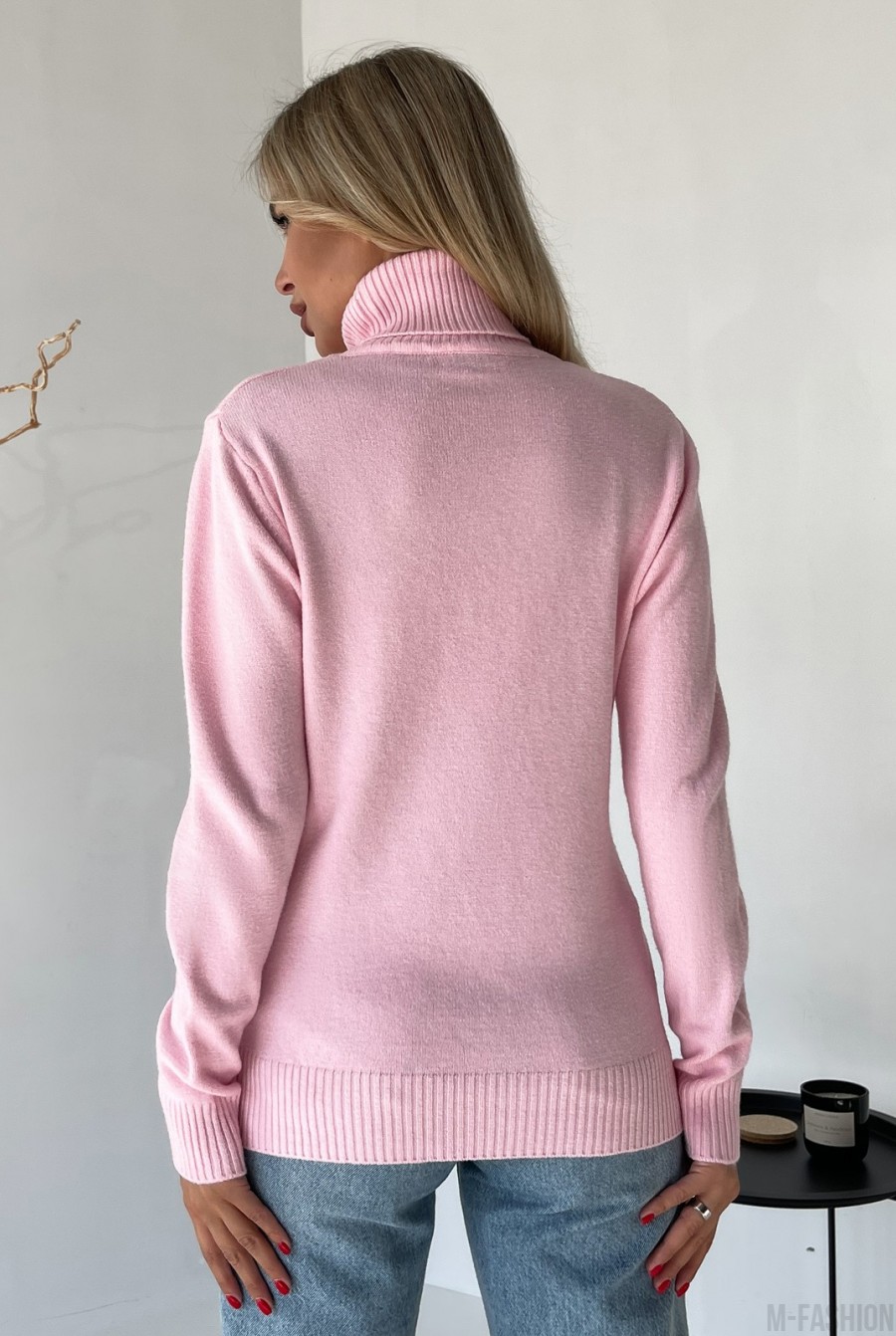 Розовый кашемировый свитер с высоким горлом - Фото 3