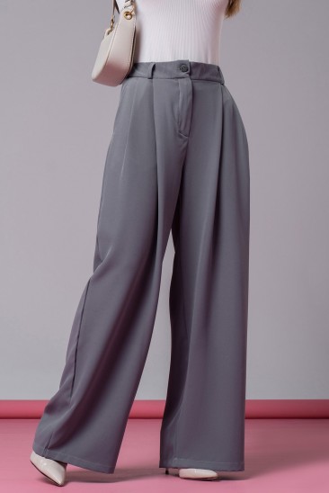 Серые широкие брюки палаццо с защипами