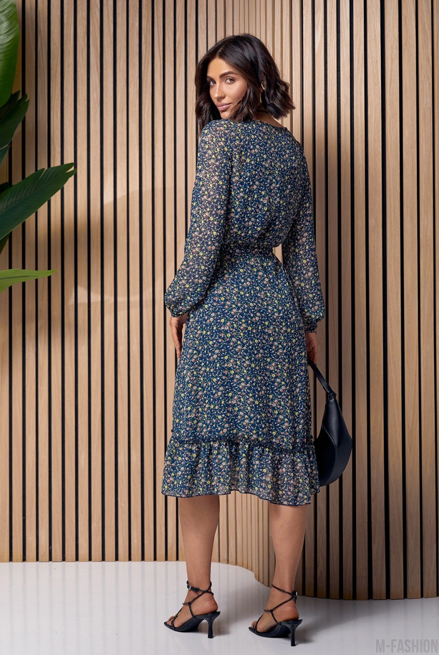 Синее шифоновое платье с цветочным принтом - Фото 3