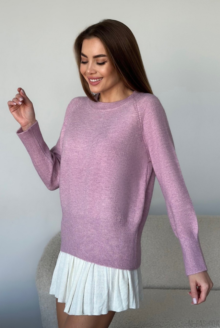 Темно-розовый ангоровый свитер с удлиненными манжетами - Фото 2