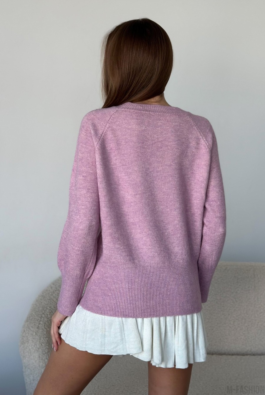 Темно-розовый ангоровый свитер с удлиненными манжетами - Фото 3
