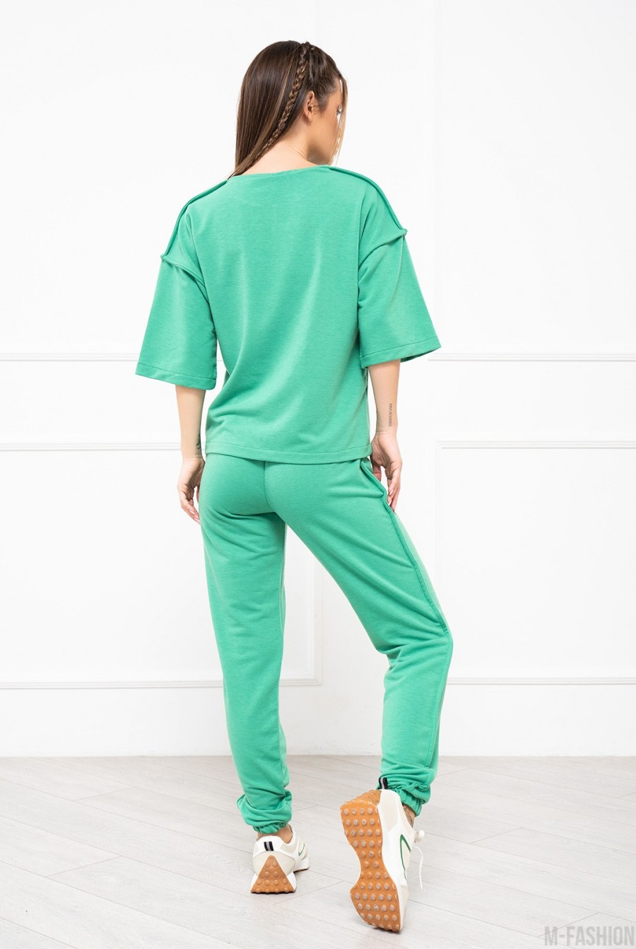 Трикотажный свободный костюм зеленого цвета - Фото 3